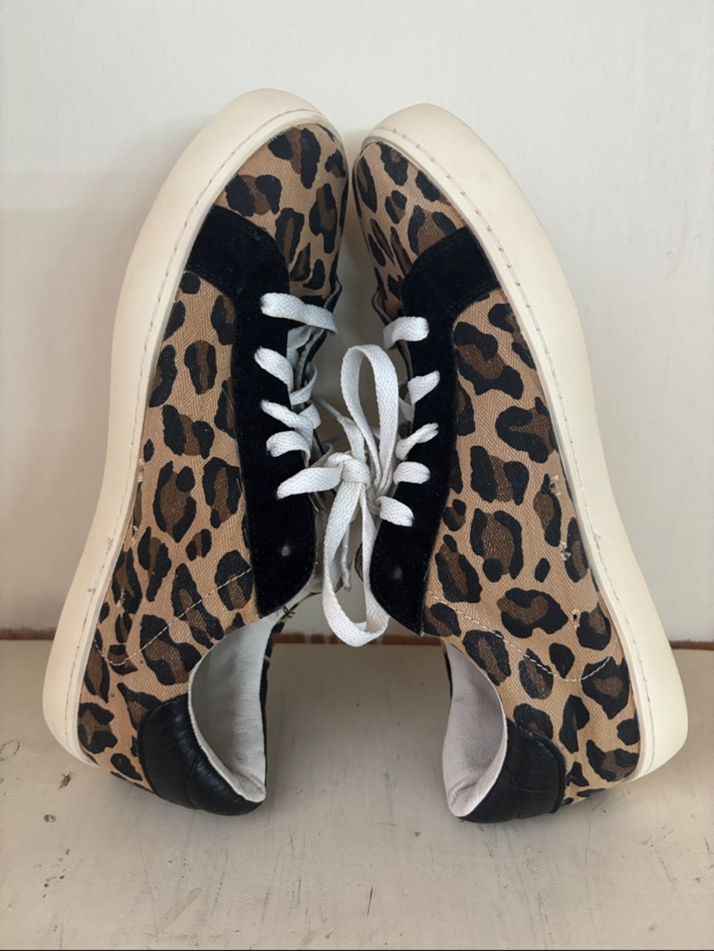 Leopard Print Star Accent Sneakers - White Star, Black Trim - Picture 8 of 9
